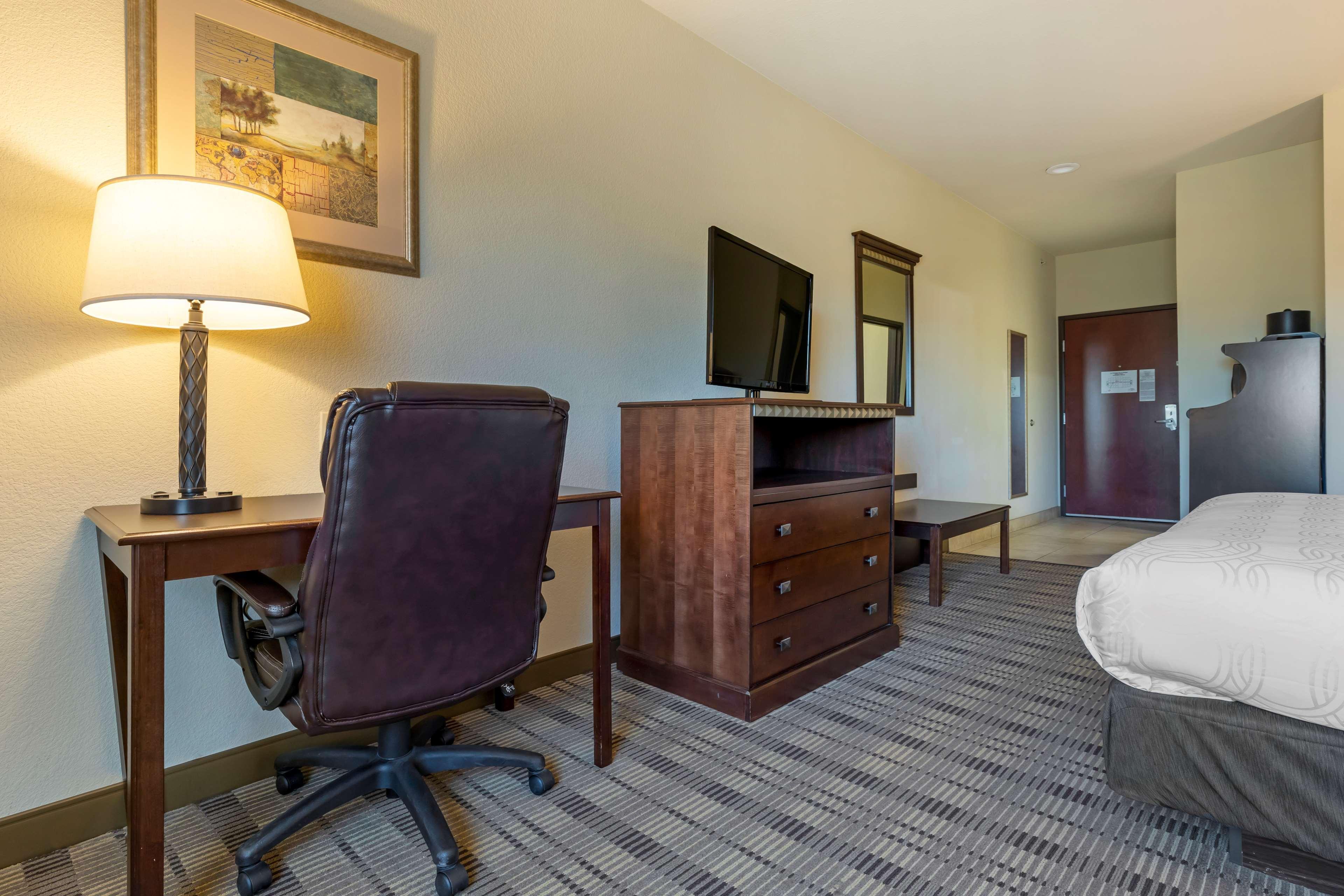 Best Western La Grange Inn And Suites Exterior photo
